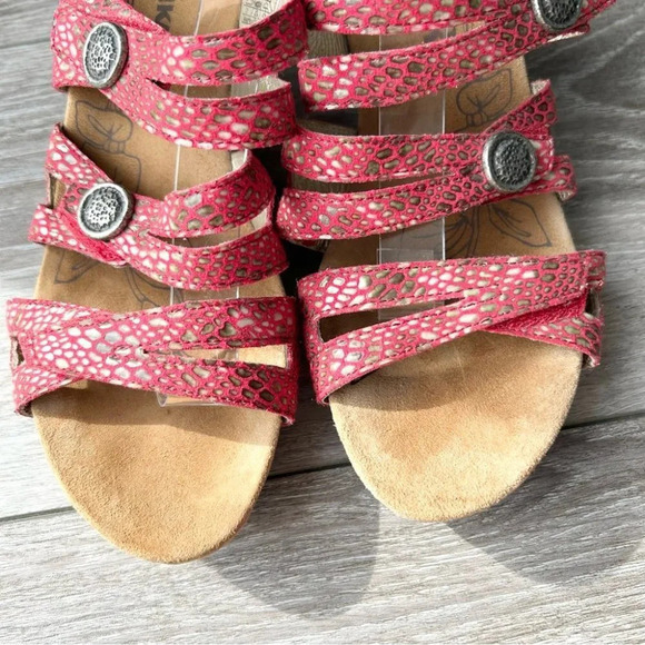 Romika  Red Metallic Wedge Sandals - Picture 4 of 15